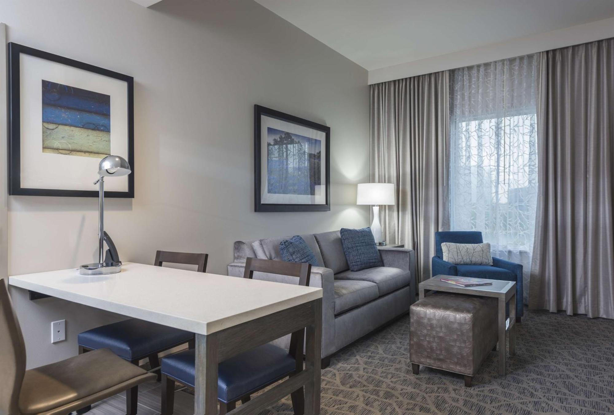 Embassy Suites By Hilton The Woodlands Exterior foto